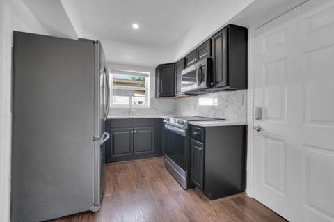2517 Rodman Street, Hollywood FL - photo 10 of 34