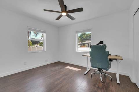 2517 Rodman Street, Hollywood FL - photo 19 of 34