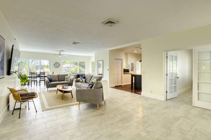 6 bedroom Single Family Residence at 600 SW 12th Street, West River Sec Croissant Park, Fort Lauderdale — photo 4