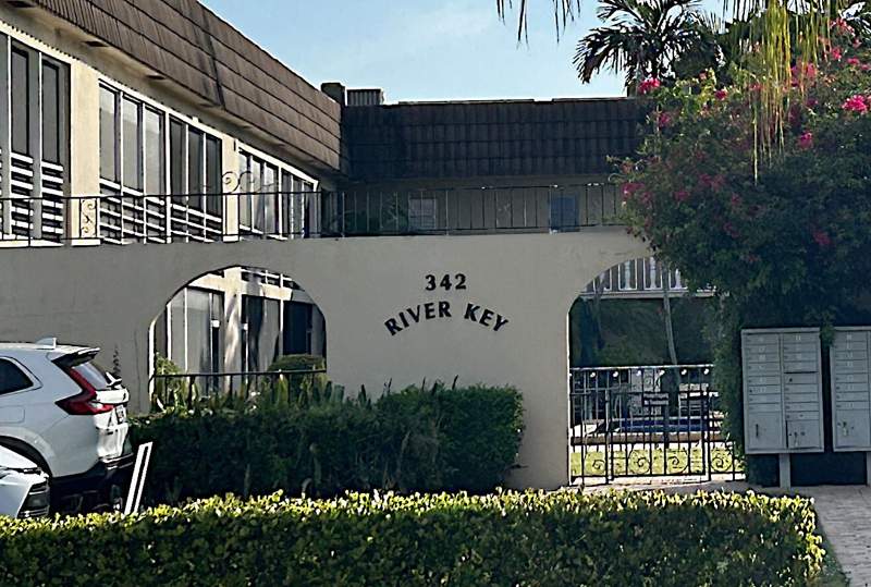 1 bedroom Condominium at 342 Southwind Drive #203, River Key Condo, North Palm Beach — photo 2