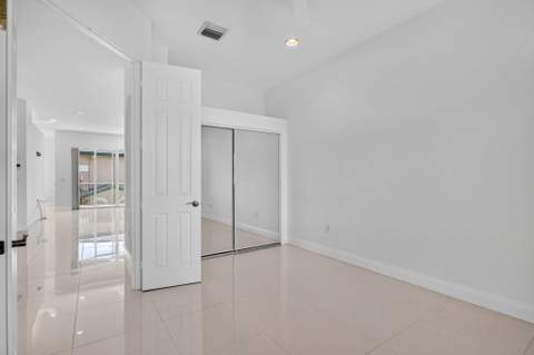 7940 Exeter Circle #201, Tamarac FL - photo 23 of 34