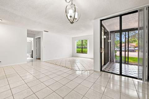 2662 Carambola Circle, Coconut Creek FL - photo 6 of 26