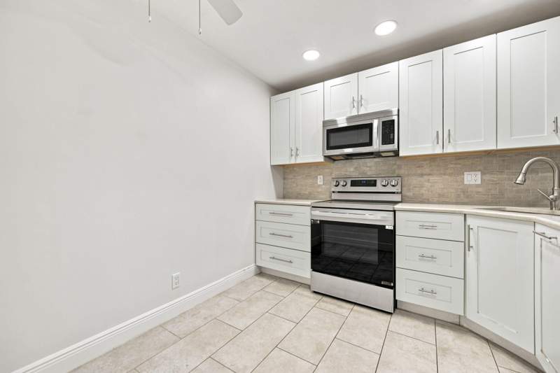 3 bedroom Condominium at 2662 Carambola Circle, Applewood Village I-D Condo, Coconut Creek — photo 2