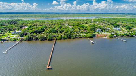 8073 S Indian River Drive, Fort Pierce FL - photo 14 of 58
