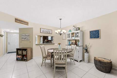 6351 Walk Circle, Boca Raton FL - photo 13 of 37