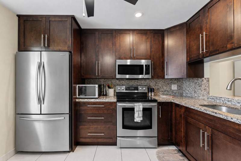 2 bedroom Townhouse at 6351 Walk Circle, BOCA WALK, Boca Raton — photo 5