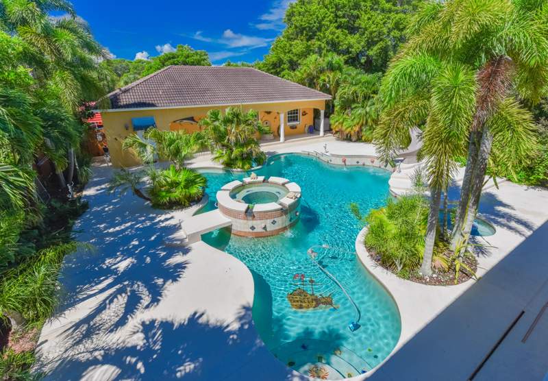 7 bedroom Single Family Residence at 8073 S Indian River Drive, Fort Pierce, Fort Pierce — photo 5