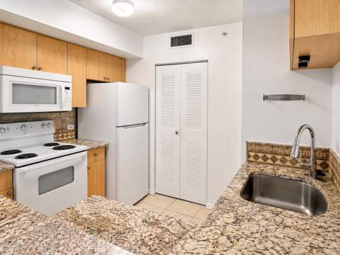 106 Villa Circle #106, Boynton Beach FL - photo 9 of 20