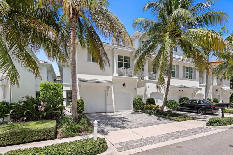 3 bedroom Townhouse at 957 Sweetwater Lane, Oceanside Townhomes, Boca Raton — photo 1