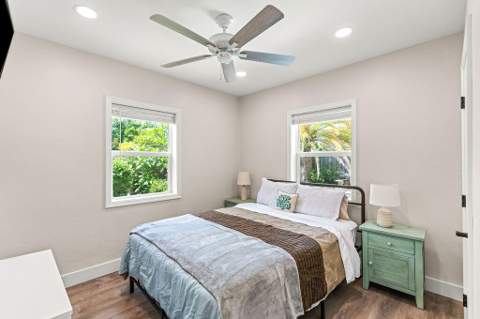 916 W DUVAL Street, Lantana FL - photo 12 of 24
