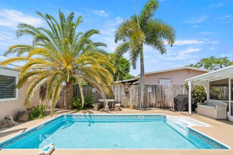 916 W DUVAL Street, Lantana FL - photo 7 of 24