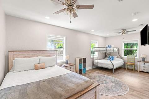 916 W DUVAL Street, Lantana FL - photo 19 of 24