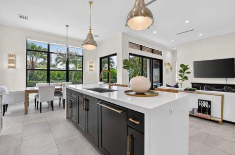 512 Lake Drive, Delray Beach FL - photo 12 of 35