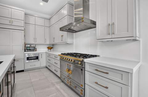 512 Lake Drive, Delray Beach FL - photo 10 of 35