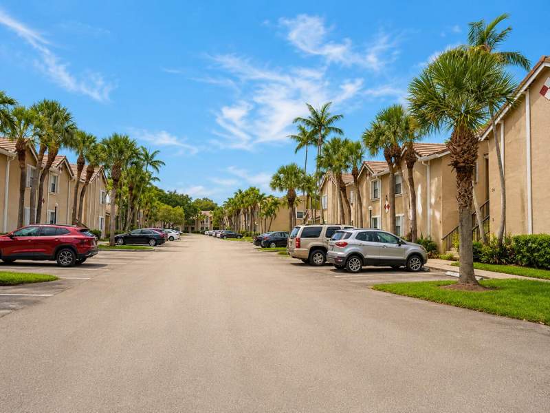 2 bedroom Townhouse at 9641 Riverside #F5, Royal Grenadier II Condo, Coral Springs — photo 2