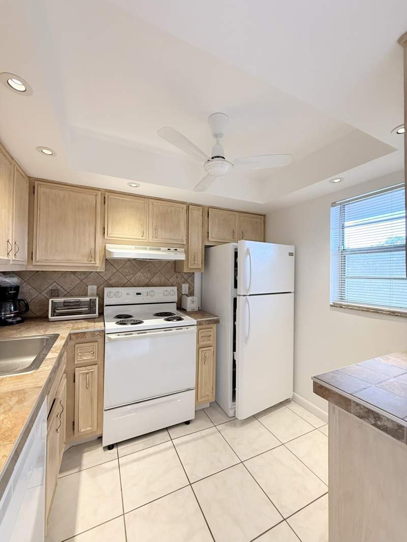 1 bedroom Condominium at 2800 NW 47th Terrace #106B, Lauderdale Oaks, Lauderdale Lakes — photo 4