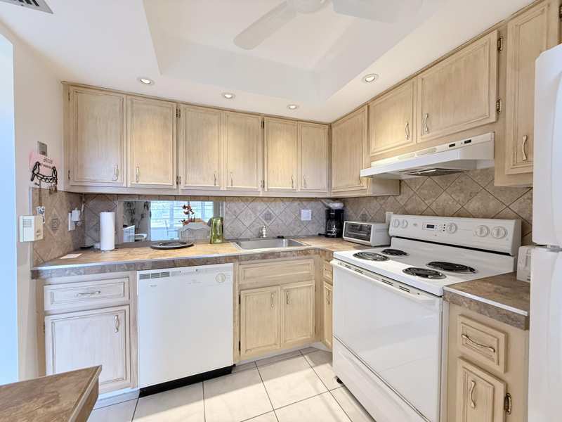 1 bedroom Condominium at 2800 NW 47th Terrace #106B, Lauderdale Oaks, Lauderdale Lakes — photo 1