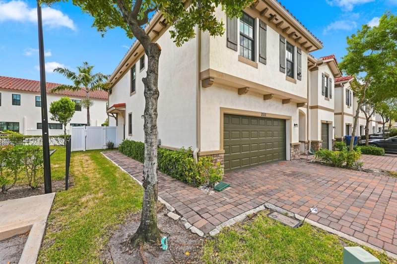 4 bedroom Townhouse at 2011 Tamarind Drive, Mediterranea, Riviera Beach — photo 3