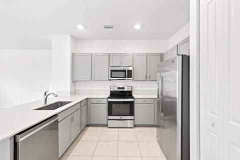 2011 Tamarind Drive, Riviera Beach FL - photo 11 of 34