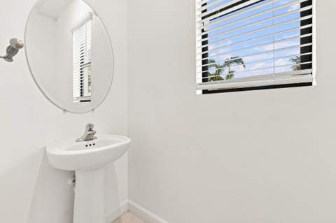 2011 Tamarind Drive, Riviera Beach FL - photo 14 of 34
