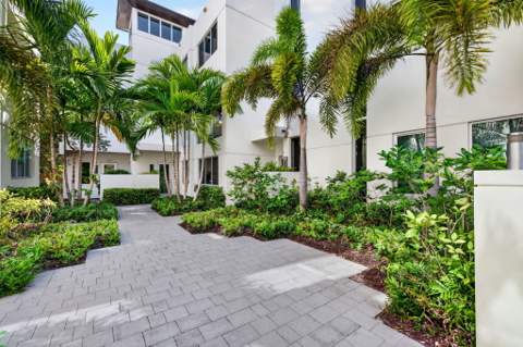 244 Garden Court, Lauderdale-By-The-Sea FL - photo 7 of 72