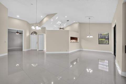 7548 Lexington Club Boulevard #Apt A, Delray Beach FL - photo 19 of 95