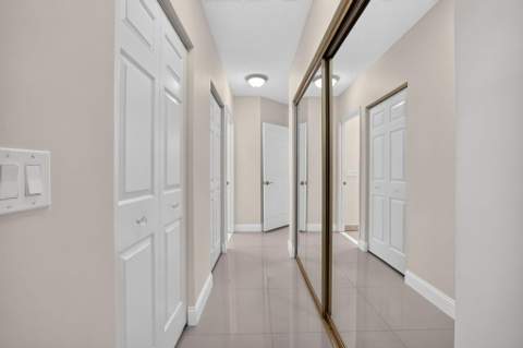 7548 Lexington Club Boulevard #Apt A, Delray Beach FL - photo 22 of 95