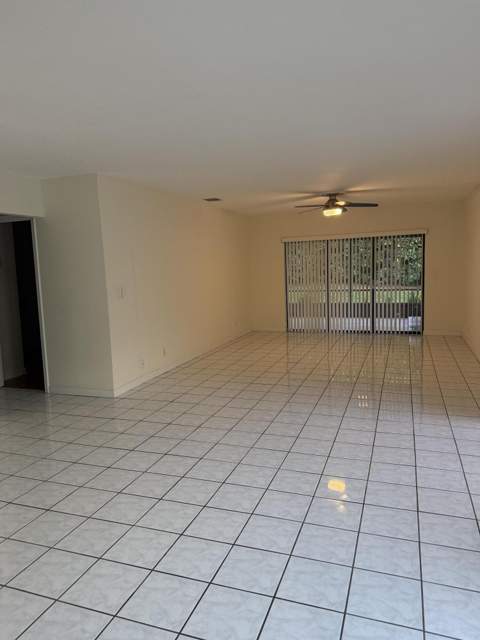 5075 Mirror Lakes Boulevard, Boynton Beach FL - photo 8 of 31