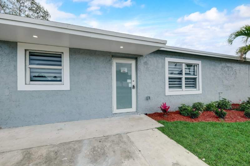 3 bedroom Single Family Residence at 520 SW 13th Place, Commonwealth Manor, Deerfield Beach — photo 2