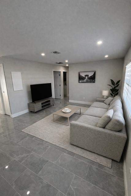 520 SW 13th Place, Deerfield Beach FL - photo 6 of 24