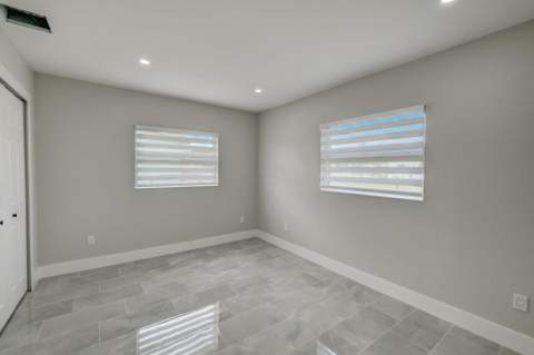 520 SW 13th Place, Deerfield Beach FL - photo 9 of 24