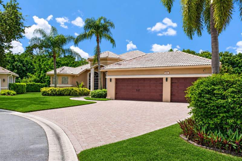 5 bedroom Single Family Residence at 6161 NW 53rd Circle, Coral Creek Replat No 5, Coral Springs — photo 4