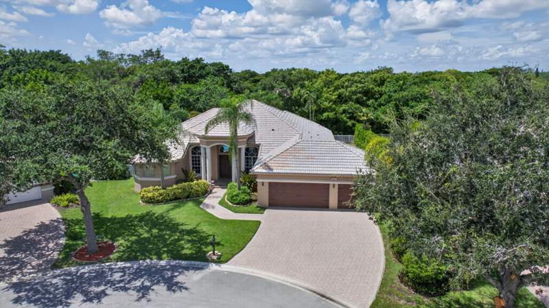 5 bedroom Single Family Residence at 6161 NW 53rd Circle, Coral Creek Replat No 5, Coral Springs — photo 5