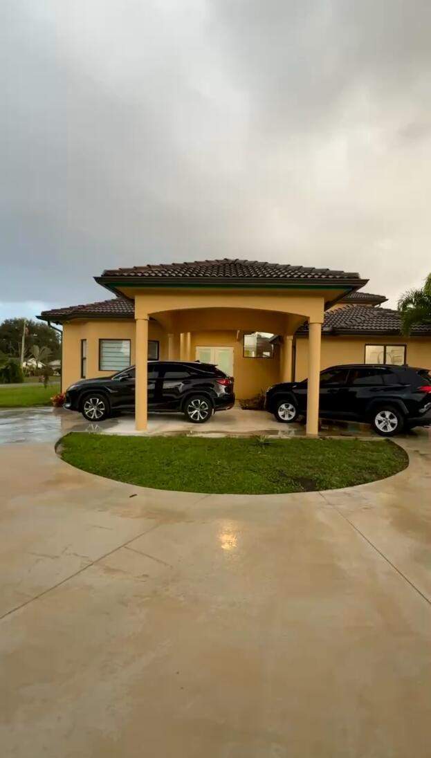6 bedroom Single Family Residence at 1641 NW 114th Avenue, Chambers Land Co Sub Ne1/, Plantation — photo 3