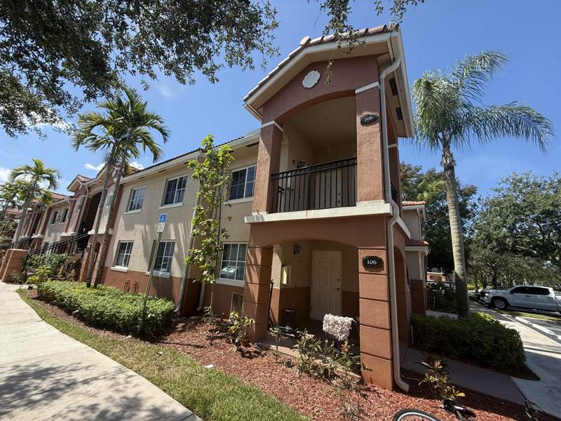 3 bedroom Condominium at 3505 Briar Bay Boulevard #Apt 206, Cove At Briar Bay Condo, West Palm Beach — photo 2