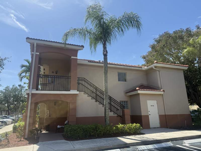 3 bedroom Condominium at 3505 Briar Bay Boulevard #Apt 206, Cove At Briar Bay Condo, West Palm Beach — photo 3