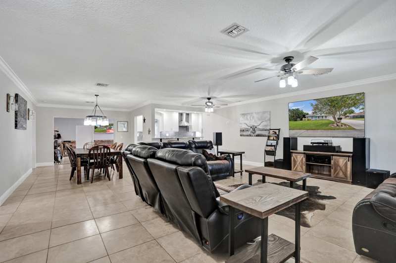 3 bedroom Single Family Residence at 4321 SW 73rd Terrace, Everglade Land Sales Co, Davie — photo 1