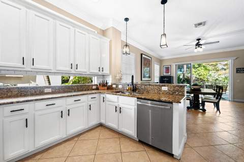 1044 Vintner Boulevard, Palm Beach Gardens FL - photo 6 of 40