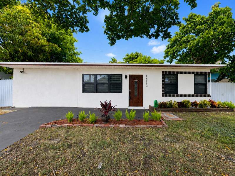 3 bedroom Single Family Residence at 1673 NE 31st Street, Cresthaven No 4, Pompano Beach — photo 2