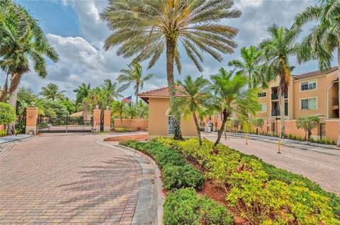 8020 N Nob Hill Road #206, Tamarac FL - photo 16 of 18