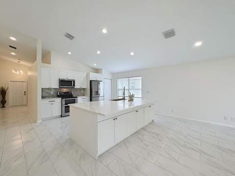 8914 SW Bonneville Drive, Stuart FL - photo 12 of 47