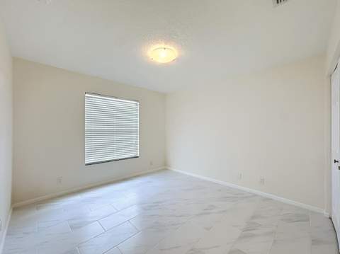8914 SW Bonneville Drive, Stuart FL - photo 19 of 47