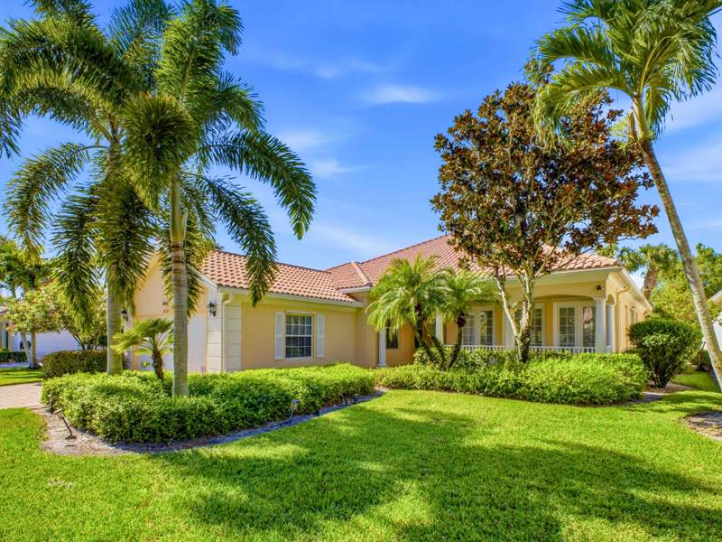 5 bedroom Single Family Residence at 8033 Kaliko Lane, Villagewalk Of Wellington 3B, Wellington — photo 2