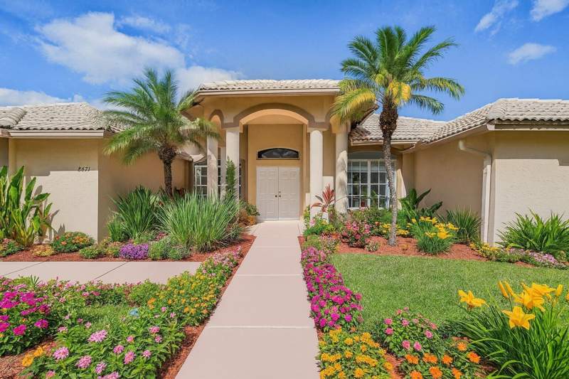 4 bedroom Single Family Residence at 8671 155th Place, Palm Beach Country Estates, Palm Beach Gardens — photo 2