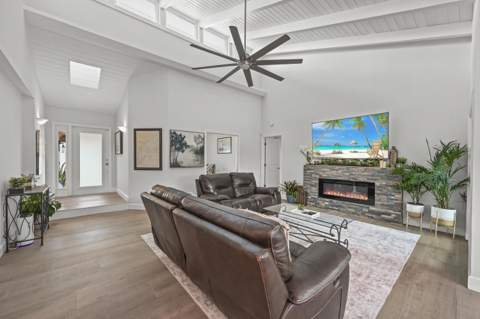 1102 Kriss Lane, Jupiter FL - photo 7 of 44