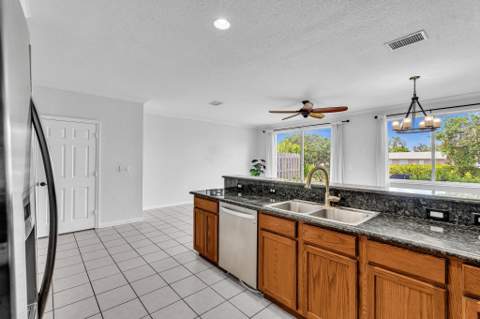 3028 N Evergreen Circle, Boynton Beach FL - photo 13 of 60