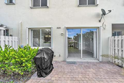 3028 N Evergreen Circle, Boynton Beach FL - photo 22 of 60