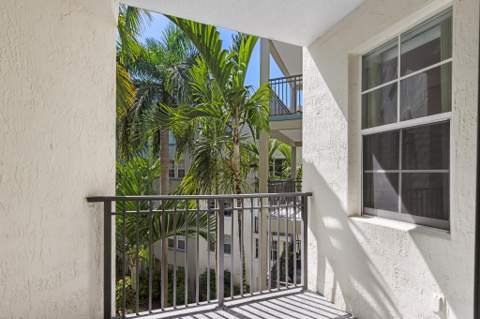 533 NE 3rd Avenue #425, Fort Lauderdale FL - photo 13 of 33