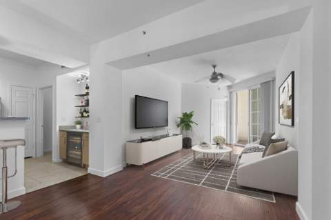 533 NE 3rd Avenue #425, Fort Lauderdale FL - photo 6 of 33