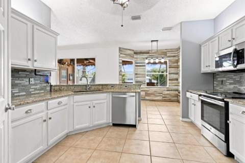 499 SW Millard Drive, Port St. Lucie FL - photo 20 of 37